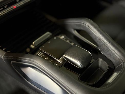 Used 2022 Mercedes-Benz GLE 350 4MATIC w/ Premium Package image 19