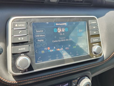 Used 2019 Nissan Kicks SR w/ SR Premium Package FWD image 18
