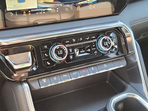 New 2026 GMC Sierra 3500 Denali w/ Technology Package image 28