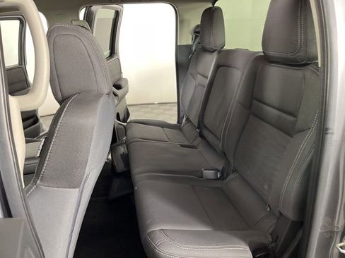 Used 2024 Nissan Frontier SV image 40