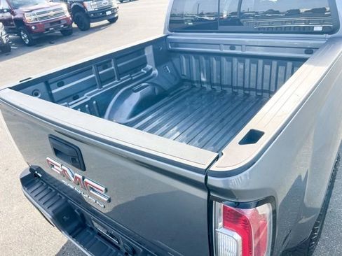 Used 2022 GMC Canyon AT4 image 36