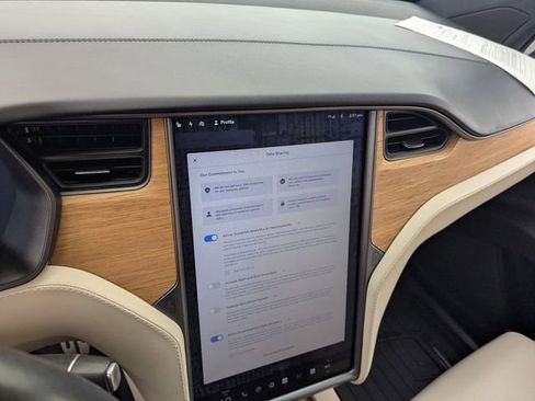 Used 2020 Tesla Model X Performance image 25