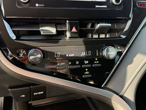 Used 2023 Toyota Camry SE w/ Convenience Package image 19