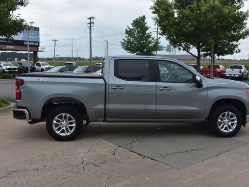 Used 2023 Chevrolet Silverado 1500 LT AWD/4WD image 4