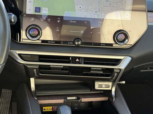 Used 2023 Lexus RX 350h image 18