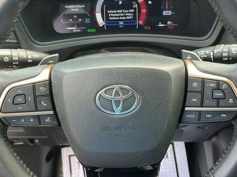 Used 2024 Toyota Grand Highlander AWD Hybrid image 11