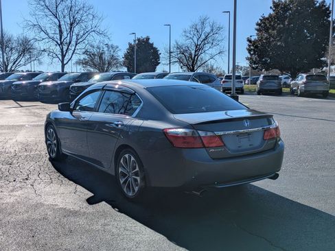 Used 2015 Honda Accord Sport image 7