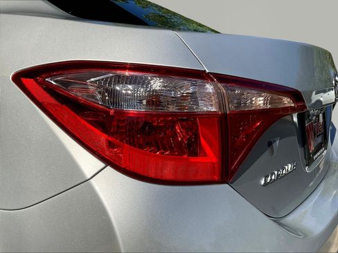 Used 2017 Toyota Corolla LE FWD image 21
