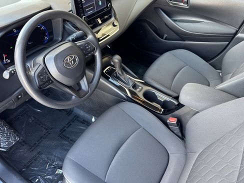 Used 2022 Toyota Corolla LE FWD image 4