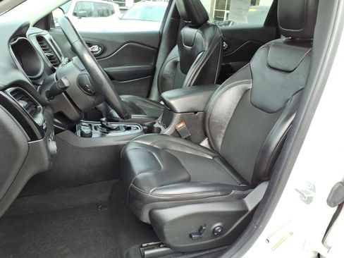 Certified 2020 Jeep Cherokee Altitude image 8