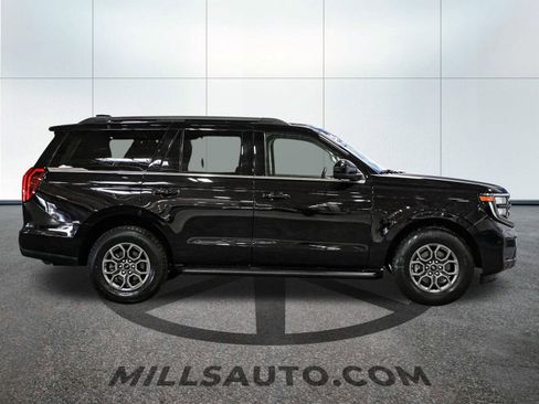 Certified 2025 Ford Expedition Active image 9