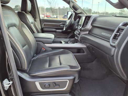Used 2024 RAM 1500 Laramie image 19