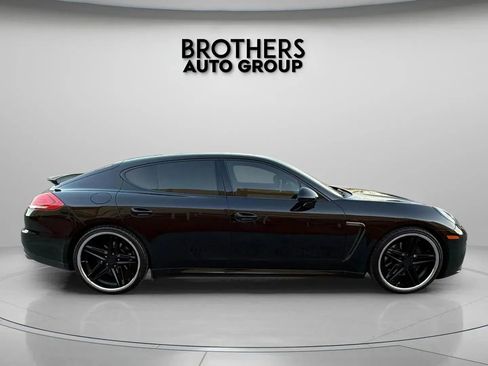 Used 2014 Porsche Panamera 4 image 8