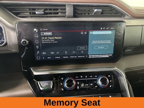 Used 2023 GMC Sierra 1500 Denali w/ Denali Reserve Package AWD/4WD image 16