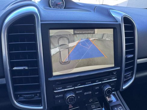 Used 2015 Porsche Cayenne S image 20