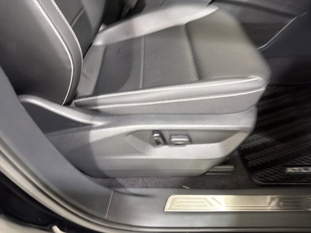 Certified 2023 Volkswagen Atlas Cross Sport SEL R-Line AWD/4WD image 37
