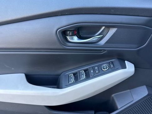 Used 2023 Honda Accord EX image 11