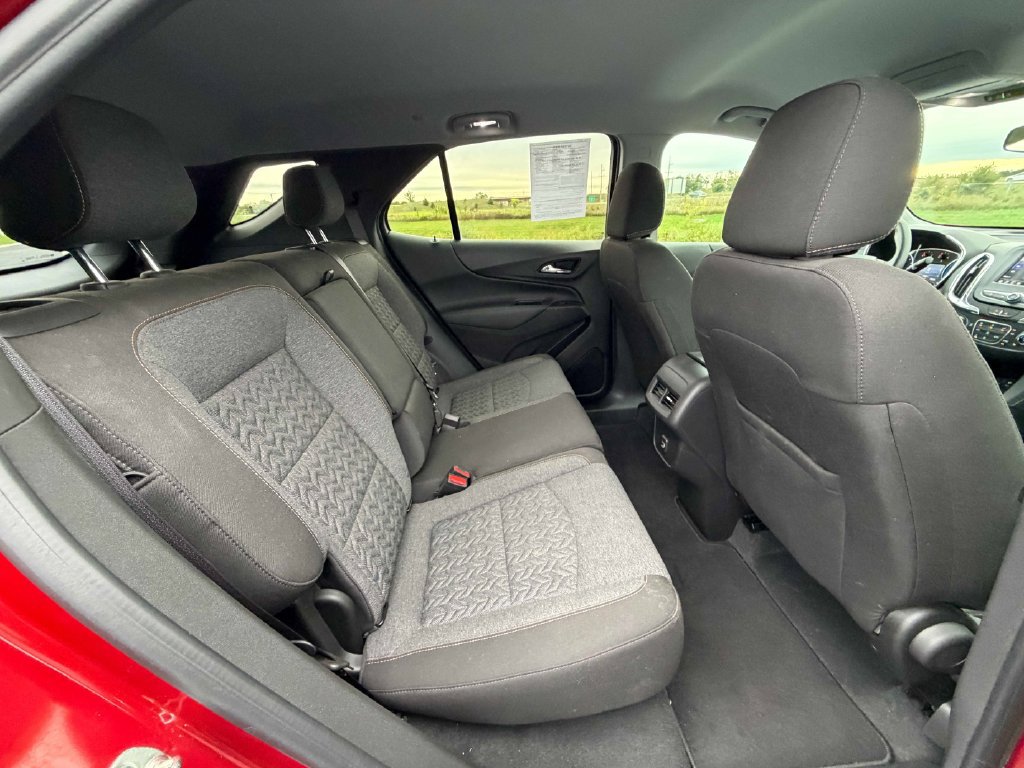 Used 2024 Chevrolet Equinox LT AWD/4WD image 23