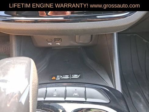 Used 2025 Buick Envista Avenir FWD image 19