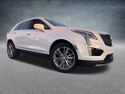 Certified 2025 Cadillac XT5 Premium Luxury image 10