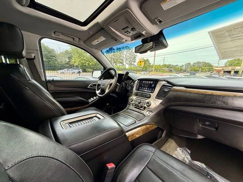 Used 2017 GMC Yukon XL Denali w/ Open Road Package AWD/4WD image 33