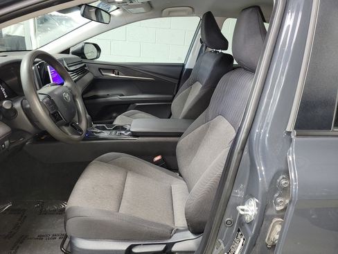Used 2025 Toyota Camry LE FWD image 15