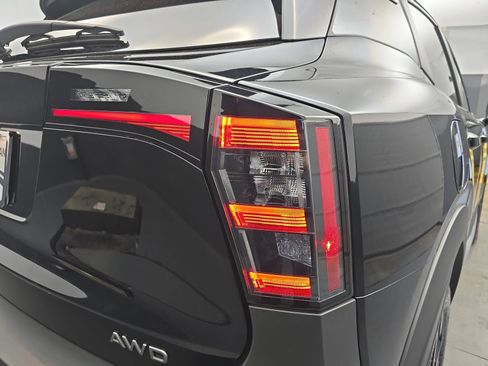 Used 2025 Nissan Kicks SV image 15