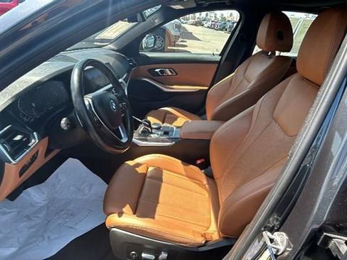 Used 2022 BMW 330e w/ Convenience Package image 17