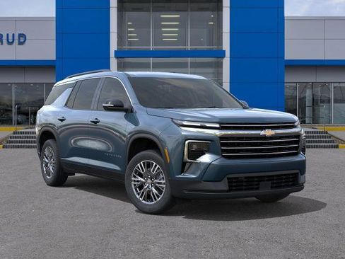 New 2026 Chevrolet Traverse LT w/ Driver Confidence Package AWD/4WD image 31