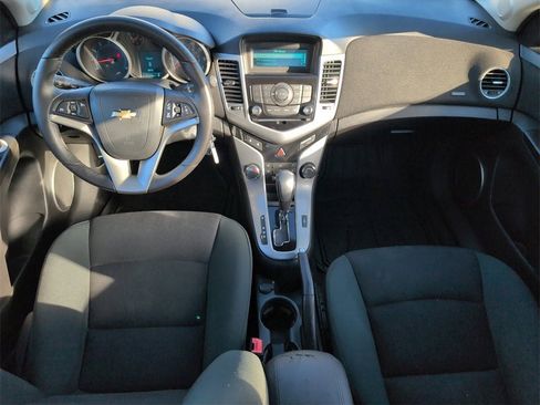 Used 2012 Chevrolet Cruze LT image 24