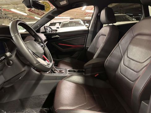 Used 2024 Volkswagen Jetta GLI Autobahn image 15