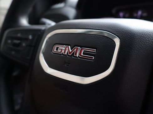 Used 2021 GMC Sierra 1500 4x4 Crew Cab w/ Sierra Value Package image 24