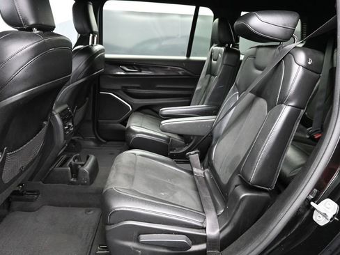 Used 2022 Jeep Grand Cherokee L Laredo AWD/4WD image 14