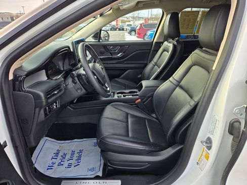 Used 2024 Lincoln Corsair Premiere w/ Equipment Group 101A image 15