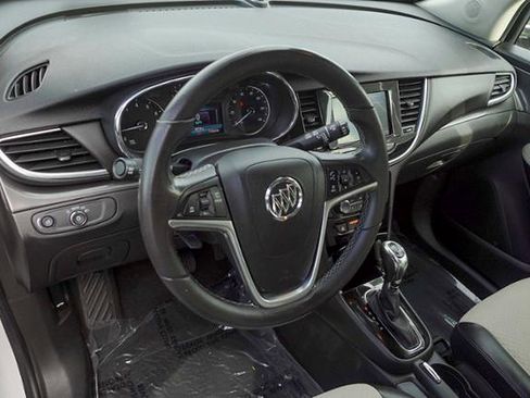Used 2021 Buick Encore Preferred AWD/4WD image 10