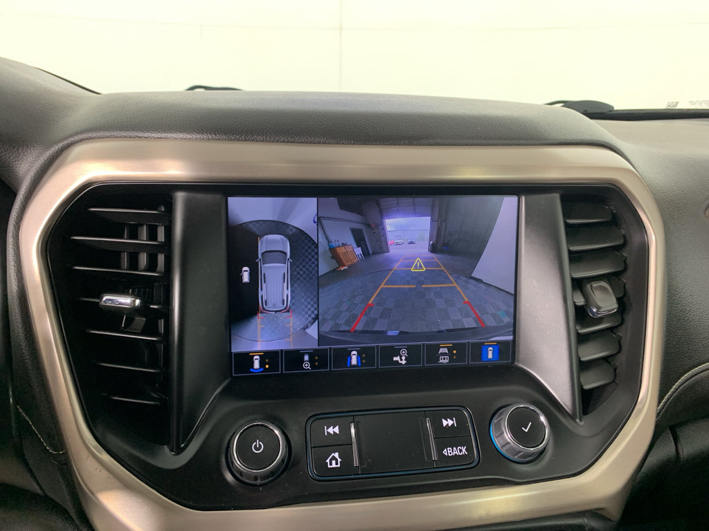 Used 2023 GMC Acadia Denali w/ Denali Technology Package FWD image 28