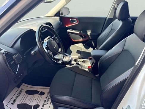 Used 2023 Kia Soul GT-Line image 9