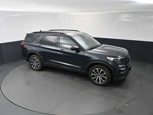 Used 2023 Ford Explorer ST-Line AWD/4WD image 33