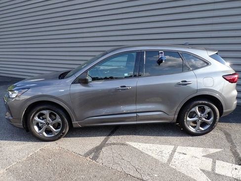 Used 2023 Ford Escape ST-Line w/ Tech Pack #1 AWD/4WD image 2
