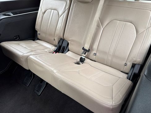 Used 2023 Ford Expedition Limited RWD image 16