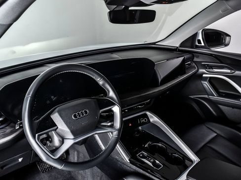 Used 2025 Audi Q5 Premium w/ Convenience Package AWD/4WD image 18
