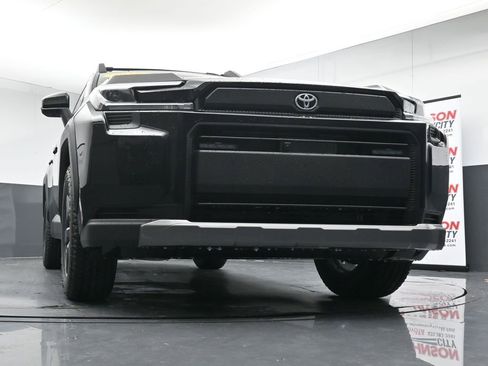 Used 2026 Toyota RAV4 AWD image 33