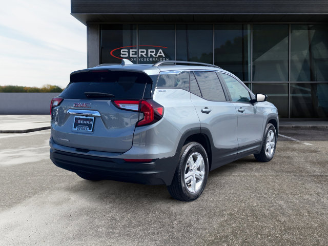 Used 2023 GMC Terrain SLE w/ Driver Convenience Package FWD image 5