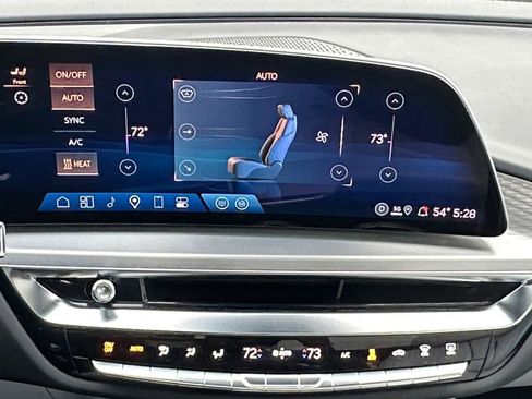 Used 2025 Cadillac Lyriq Sport AWD/4WD image 16