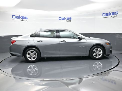 Used 2024 Chevrolet Malibu LT image 9