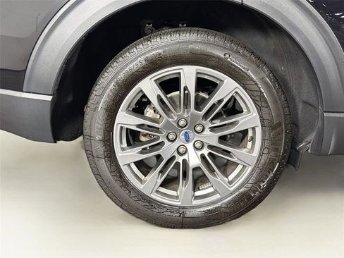 Used 2025 Ford Explorer Platinum AWD/4WD image 33