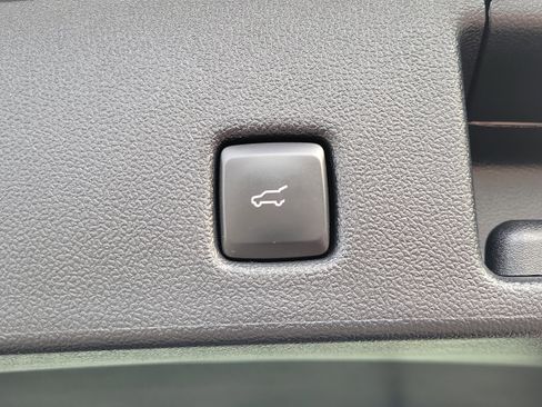 Used 2024 Ford Escape ST-Line w/ Tech Pack #1 image 9