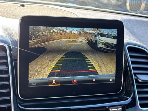 Used 2018 Mercedes-Benz GLE 350 w/ Premium 1 Package image 33