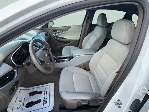 Used 2023 Chevrolet Malibu LS FWD image 16