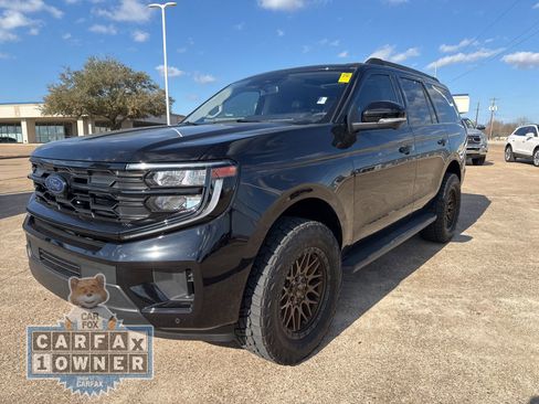 Used 2025 Ford Expedition Active image 3